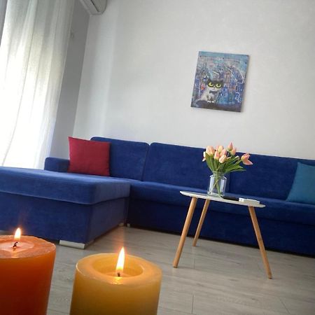 Rock Apartments Sarandë エクステリア 写真
