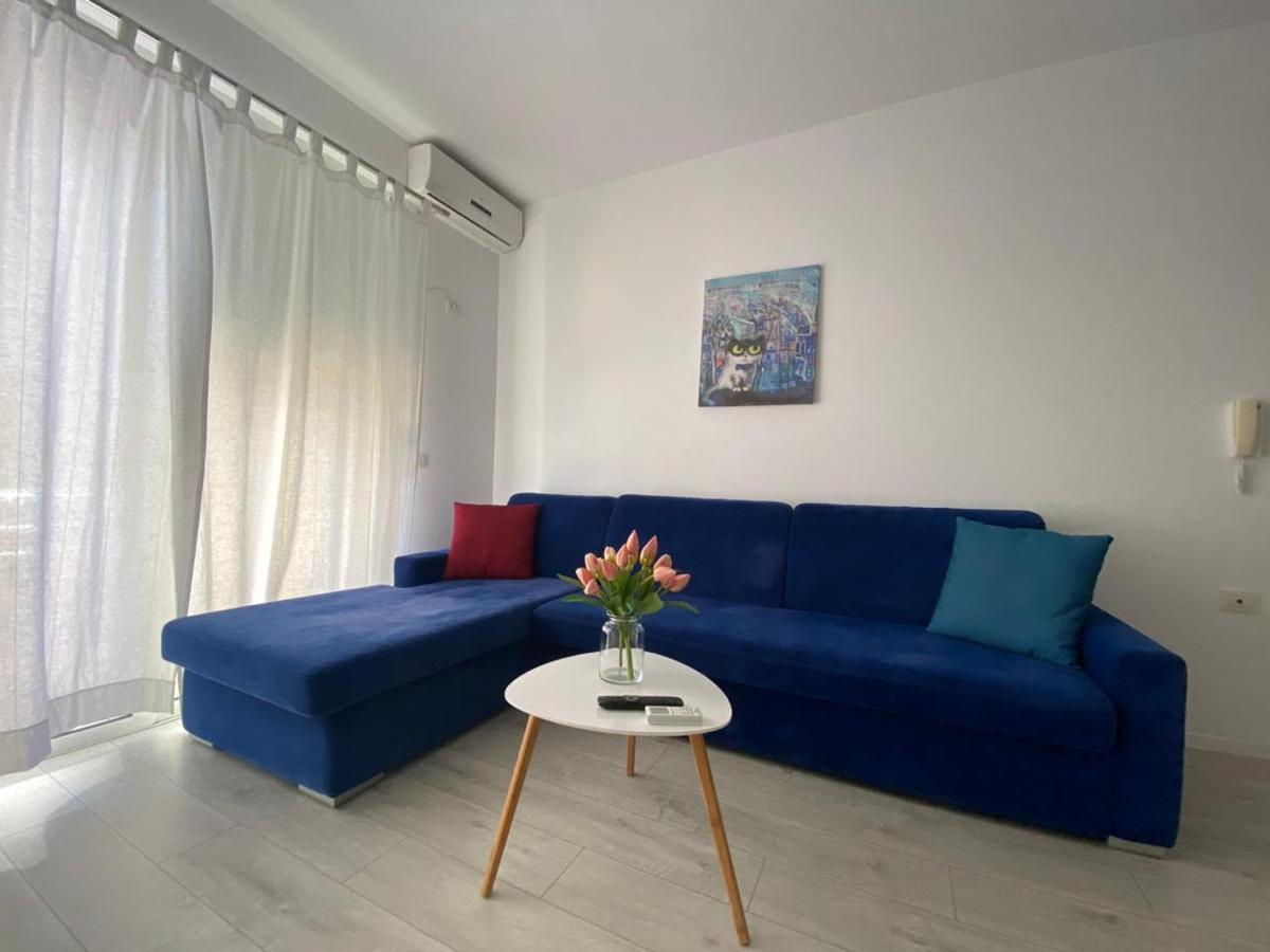 Rock Apartments Sarandë エクステリア 写真