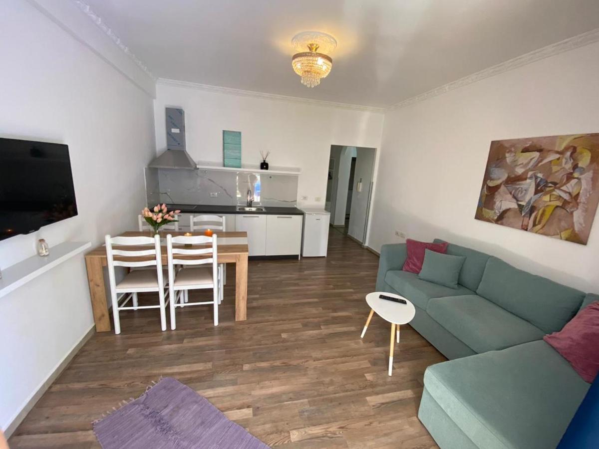 Rock Apartments Sarandë エクステリア 写真