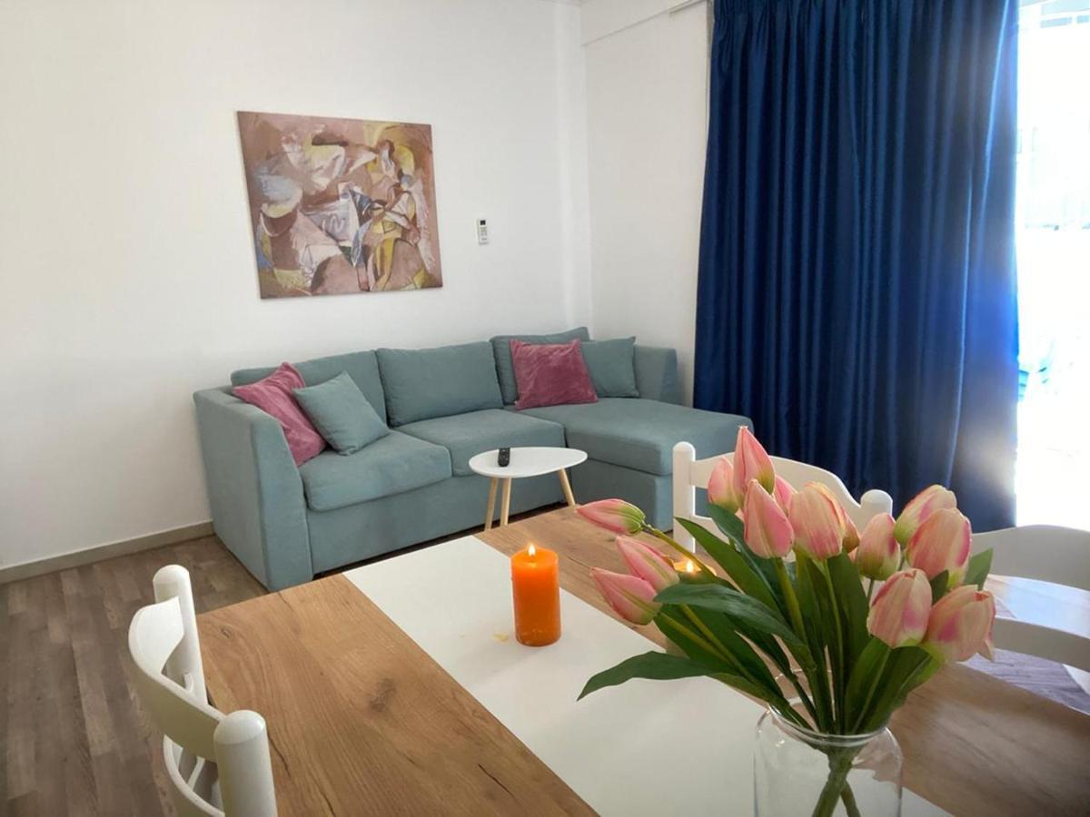Rock Apartments Sarandë エクステリア 写真