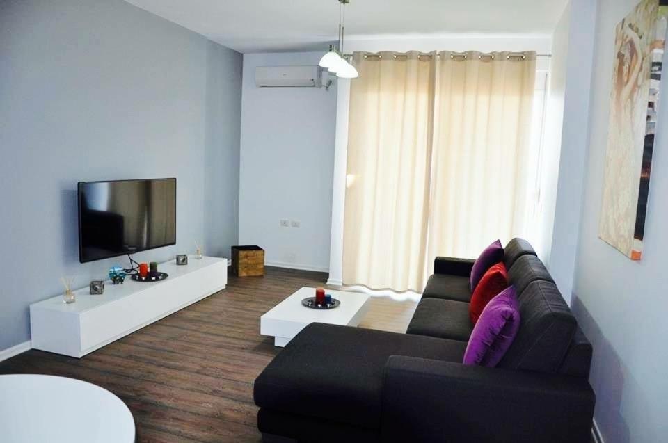 Rock Apartments Sarandë エクステリア 写真