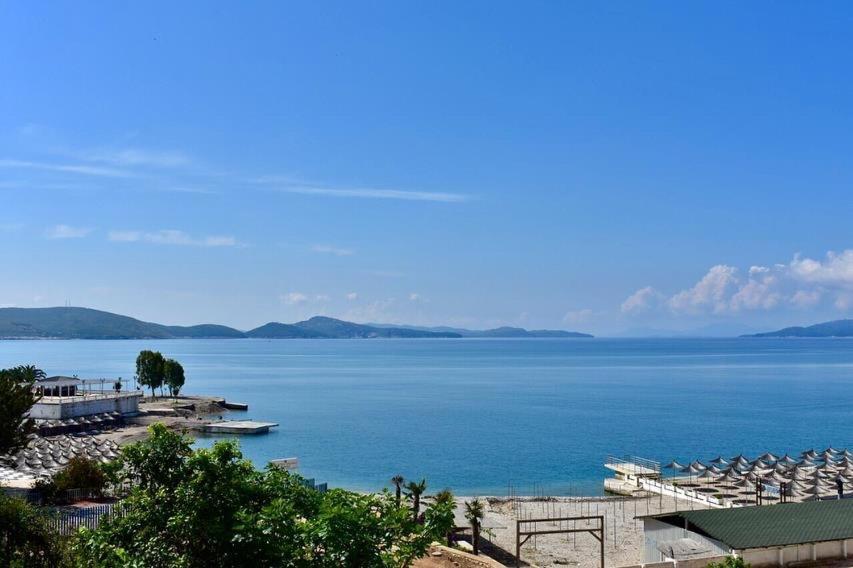 Rock Apartments Sarandë エクステリア 写真