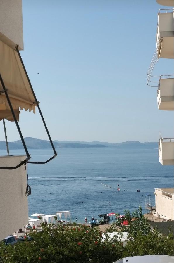 Rock Apartments Sarandë エクステリア 写真