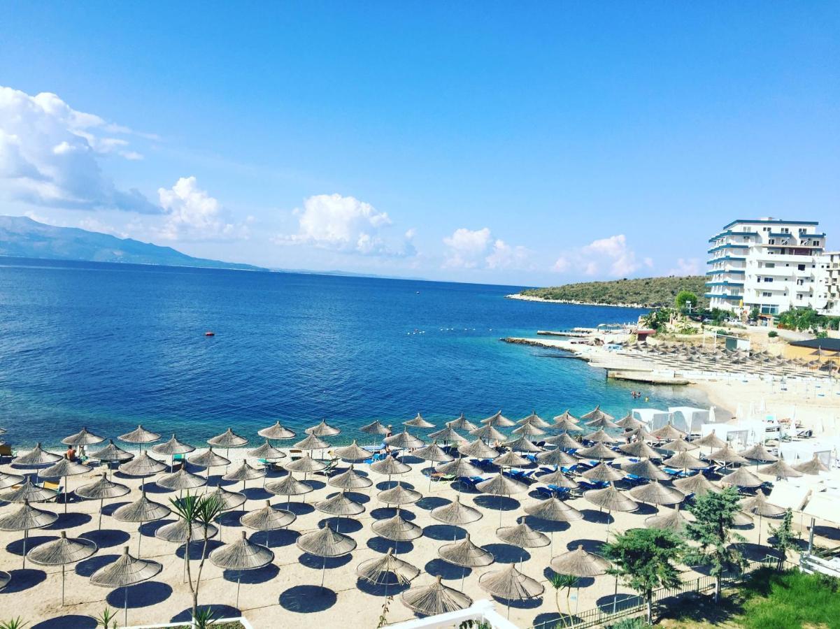 Rock Apartments Sarandë エクステリア 写真