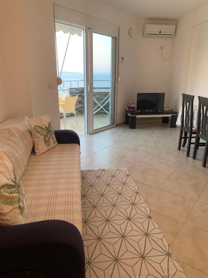 Rock Apartments Sarandë エクステリア 写真