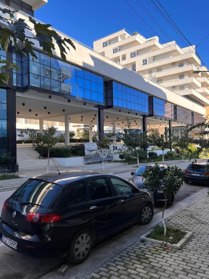 Rock Apartments Sarandë エクステリア 写真