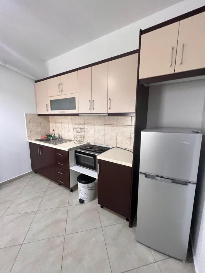 Rock Apartments Sarandë エクステリア 写真