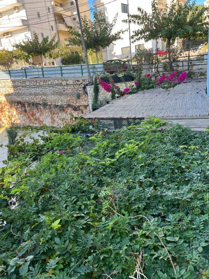 Rock Apartments Sarandë エクステリア 写真