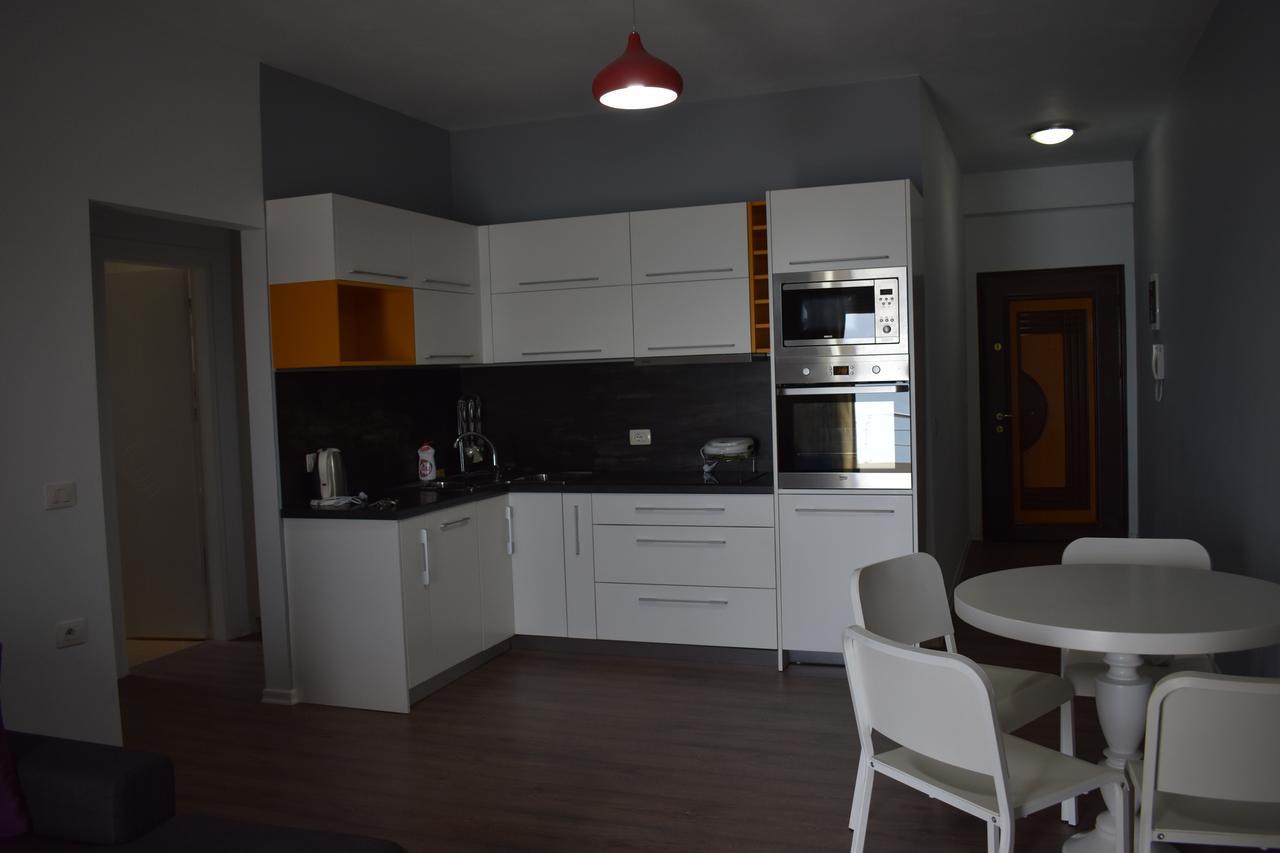 Rock Apartments Sarandë エクステリア 写真